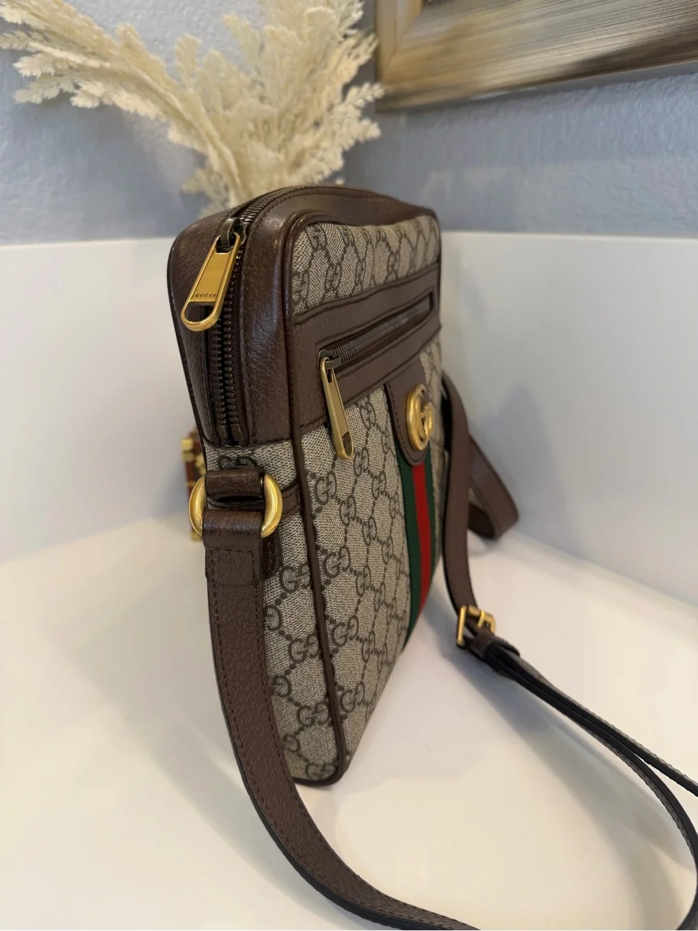 🎀GUCCI GG Supreme Monogram Web Small Ophidia Messenger Bag Brown